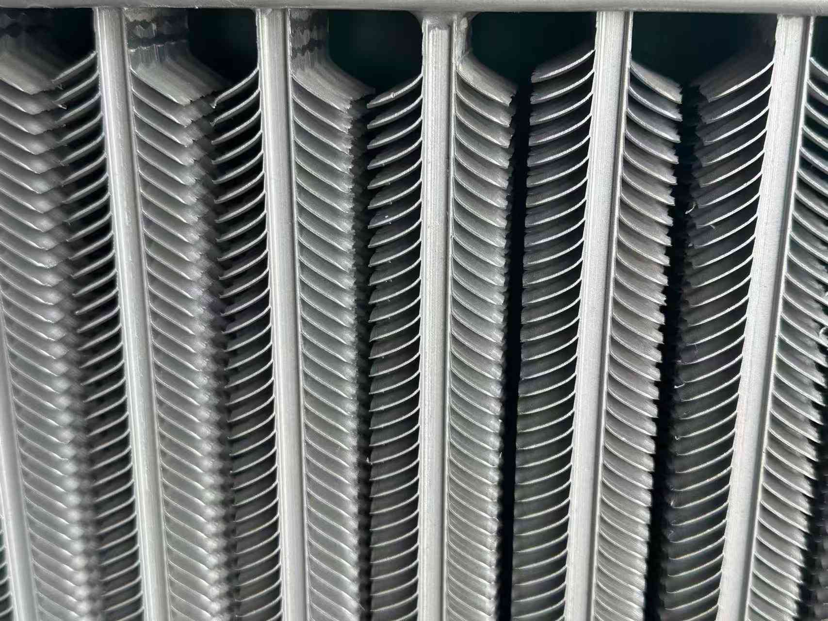 Princípio e características do trocador de calor de tubo aletado